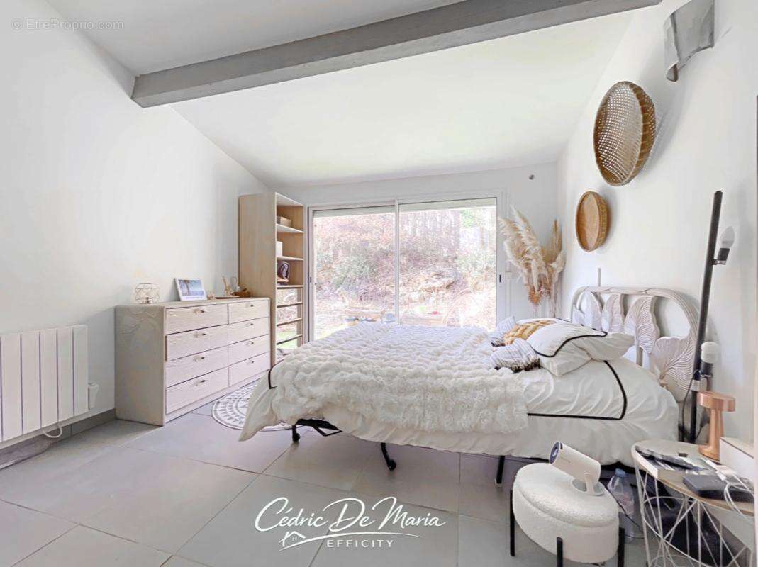 Maison à GINASSERVIS