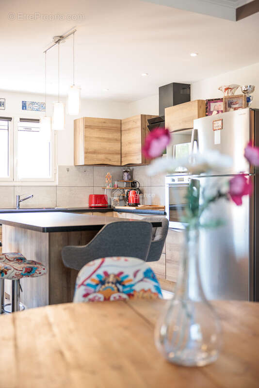 Appartement à MOUANS-SARTOUX