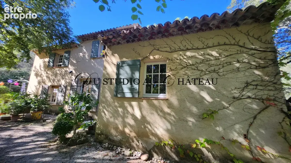 Aix en Provence, belle bastide traditionnelle avec garage sur  5000M2 sans vis-à-vis, la campagne à la ville - photo 4