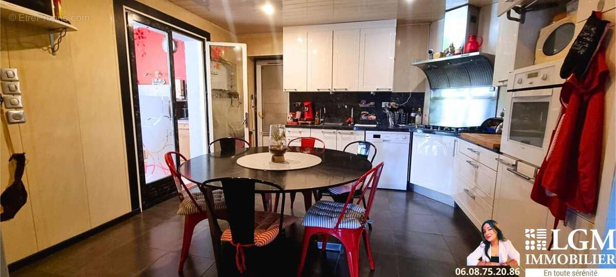 Maison à VILLELAURE