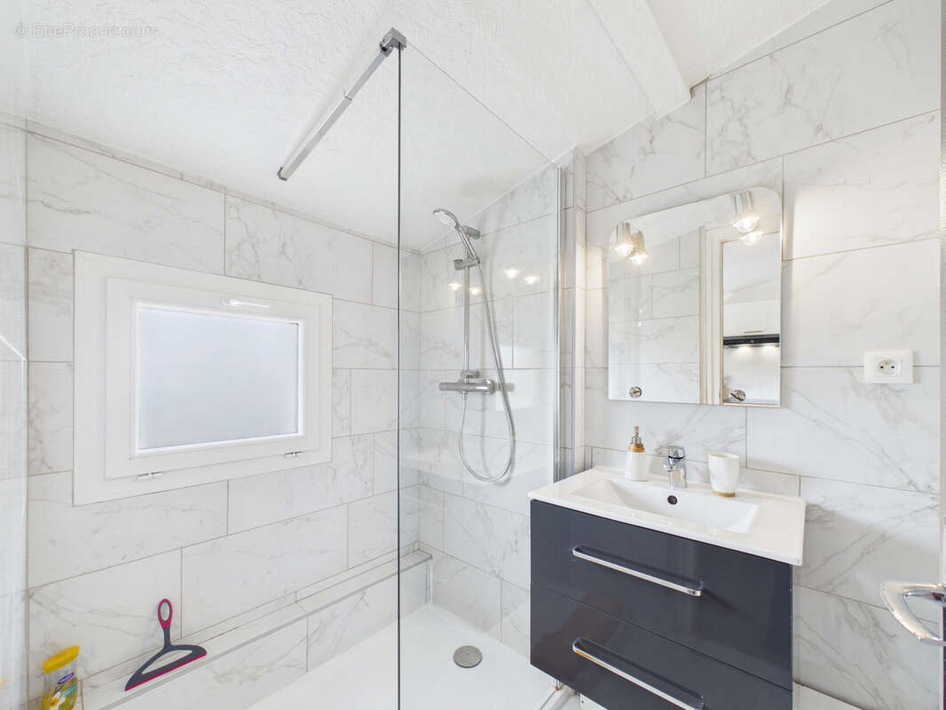 Appartement à AIX-LES-BAINS
