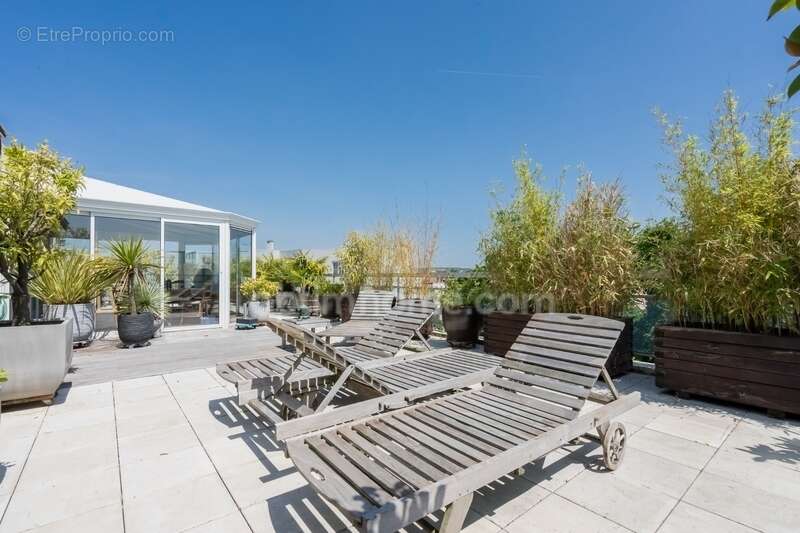 Appartement à LES PAVILLONS-SOUS-BOIS