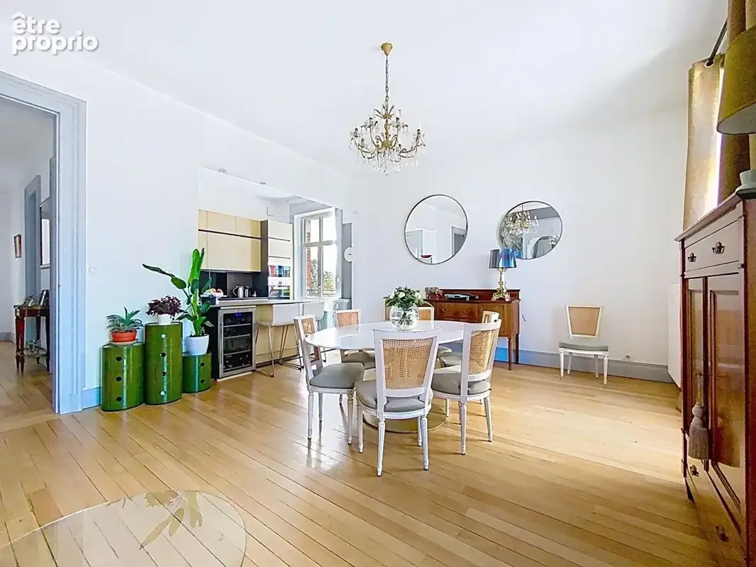 Appartement bourgeois de 166m² avec parking et cave - photo 8