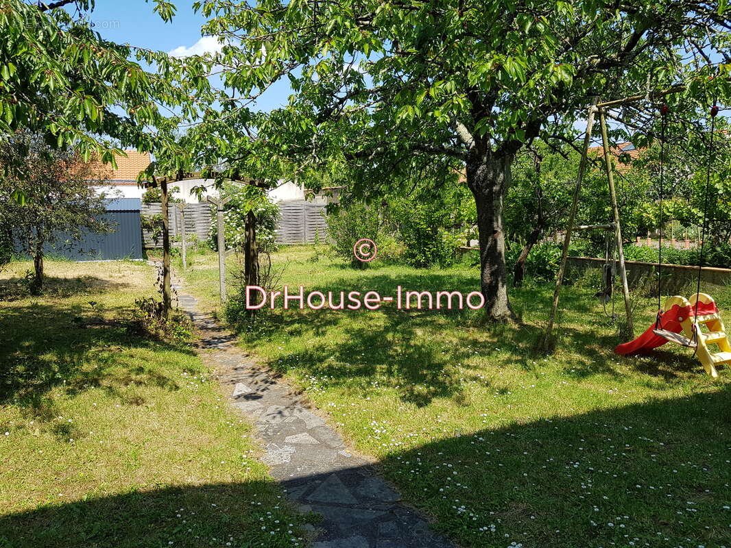 Maison à SAINT-SEBASTIEN-SUR-LOIRE