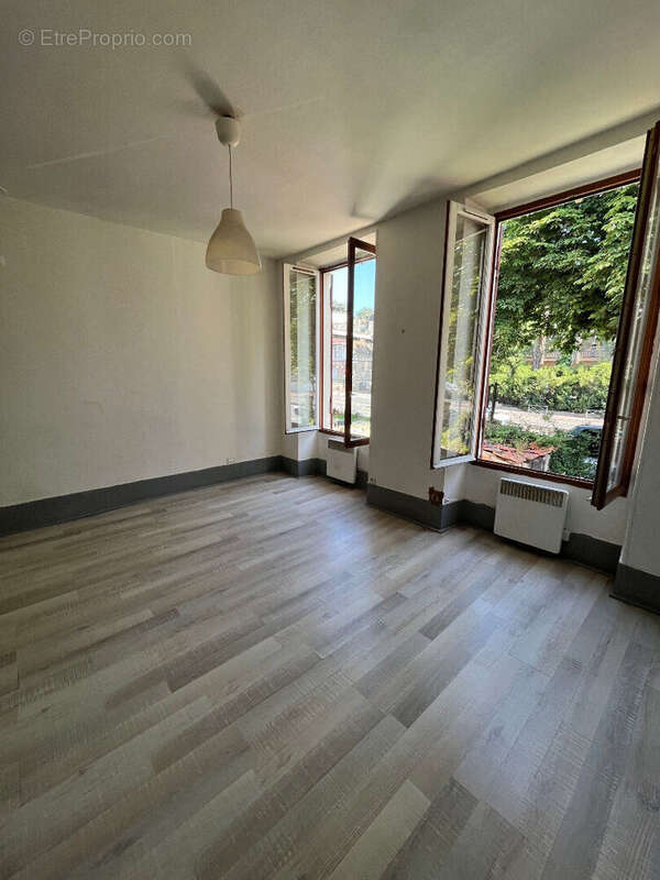 Appartement T1 à vendre au centre-ville de Saint-Germain-en-Laye - photo 2