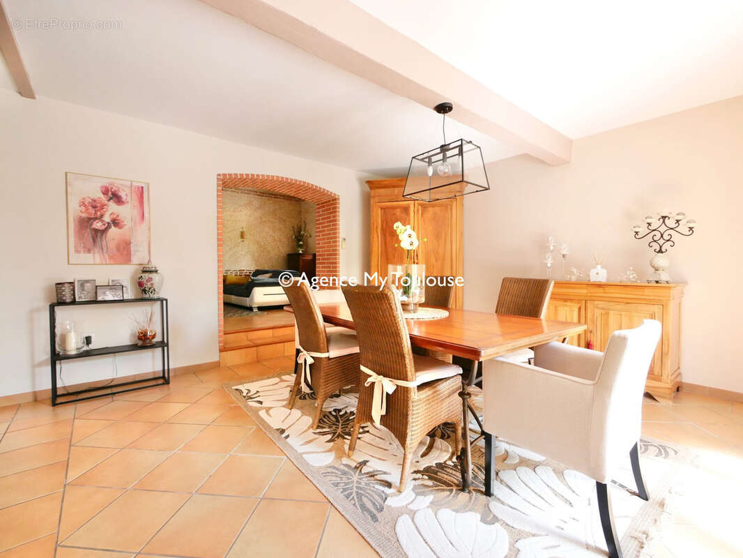 Maison à MONTASTRUC-LA-CONSEILLERE