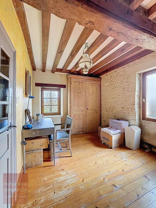 Maison à SAINT-PIERRE-SUR-DIVES