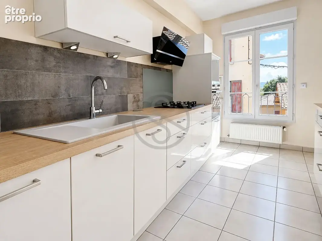 Appartement en plein centre-ville avec ascenseur ! - photo 2