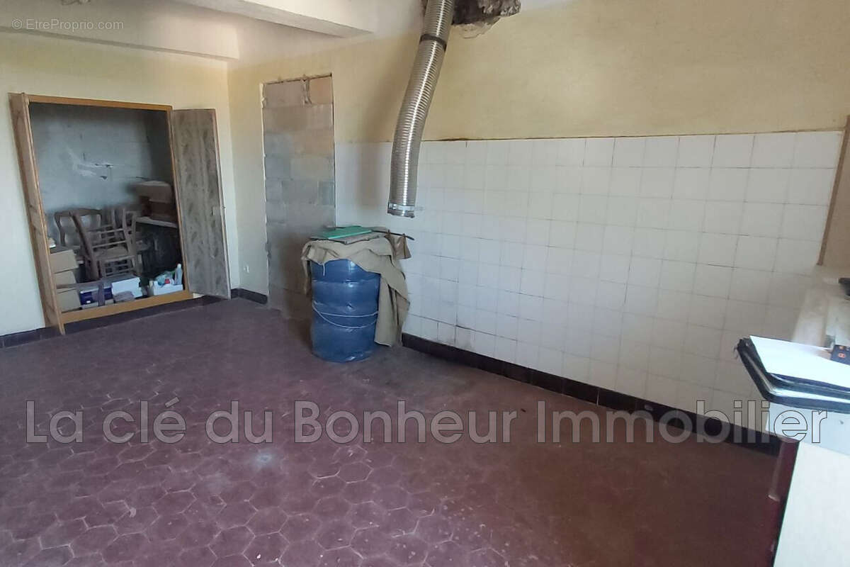 Maison 105 m² à Saint-Jurs  - photo 6