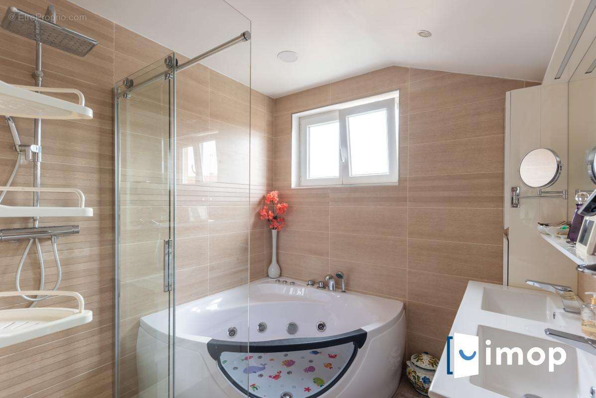 Maison à JOINVILLE-LE-PONT