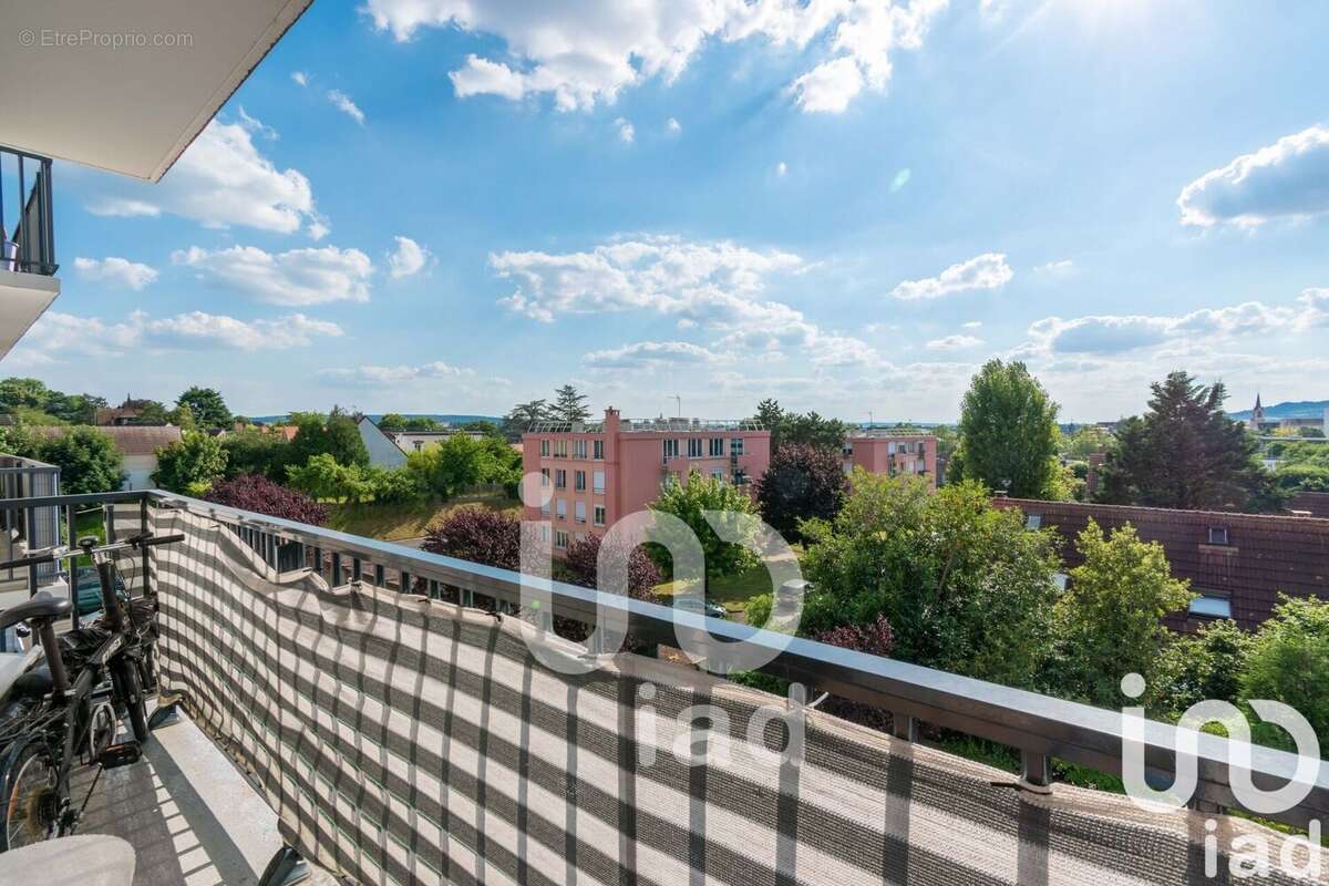 Photo 2 - Appartement à LES MUREAUX