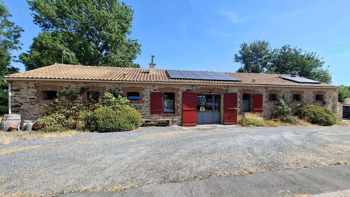 Maison 150 m² à Vue  - photo 16