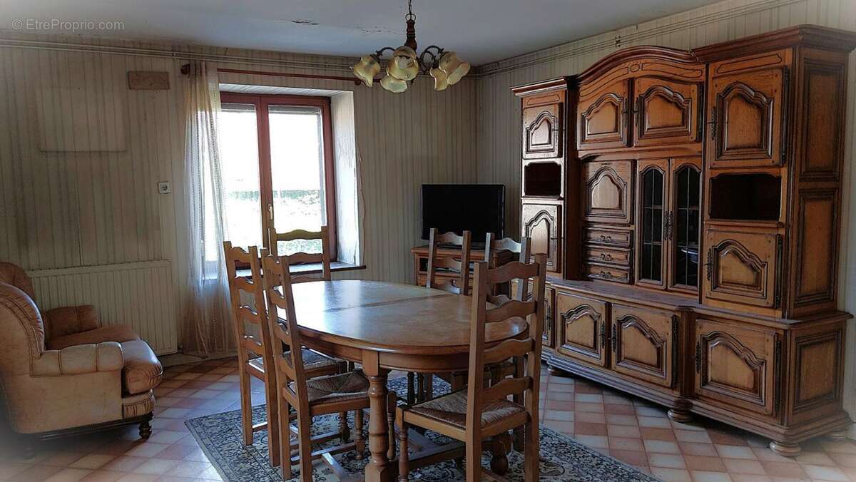 Maison à MAILLERONCOURT-SAINT-PANCRAS