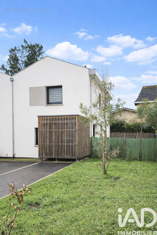 Photo 1 - Maison à VILLENAVE-D'ORNON