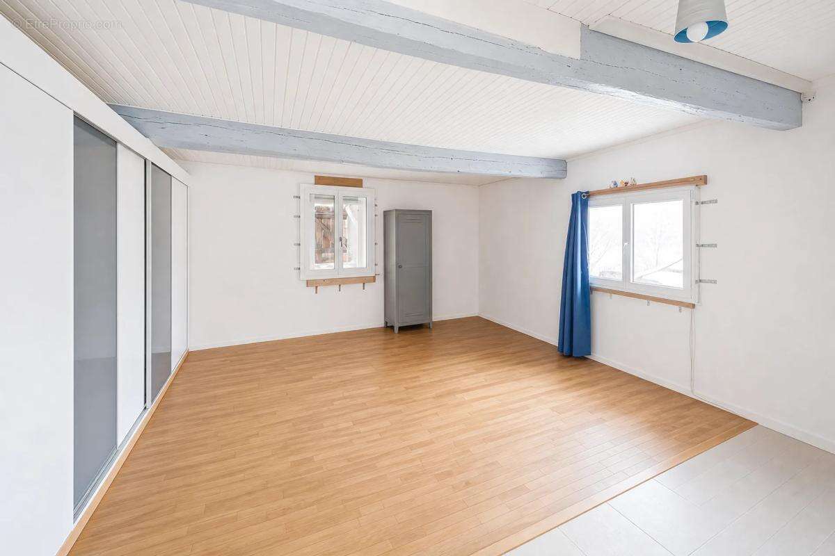 Maison à THOARD