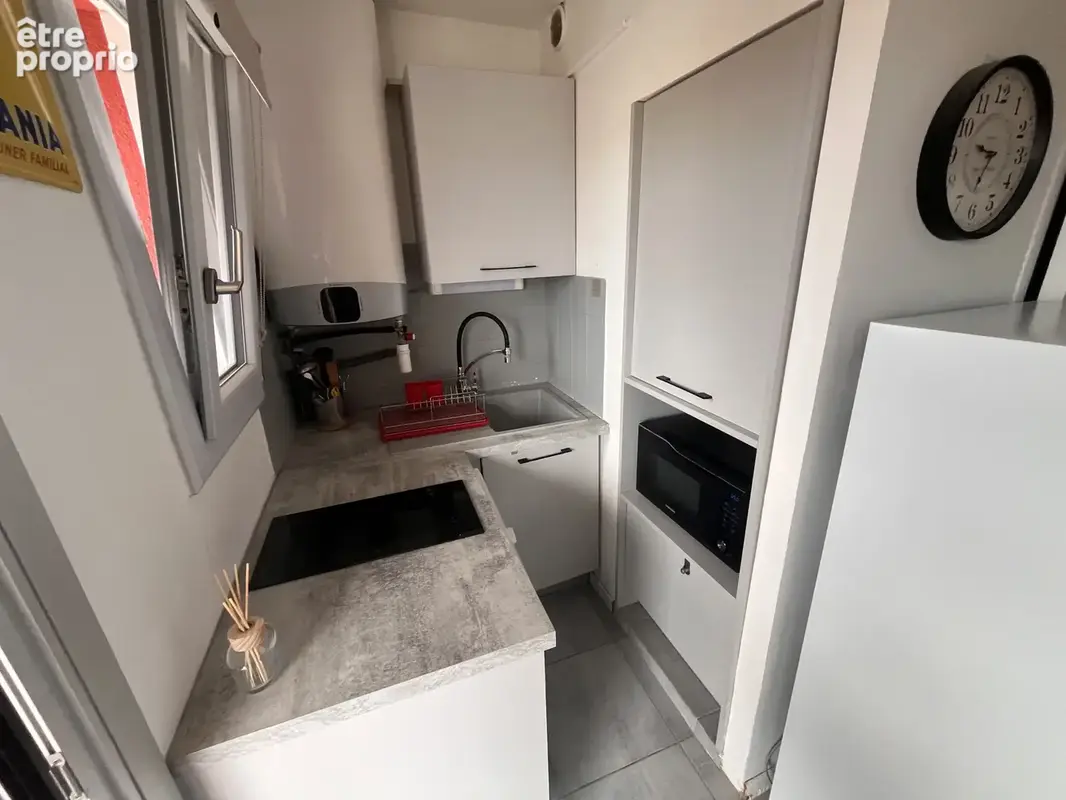 Studio vue port avec balcon - photo 4