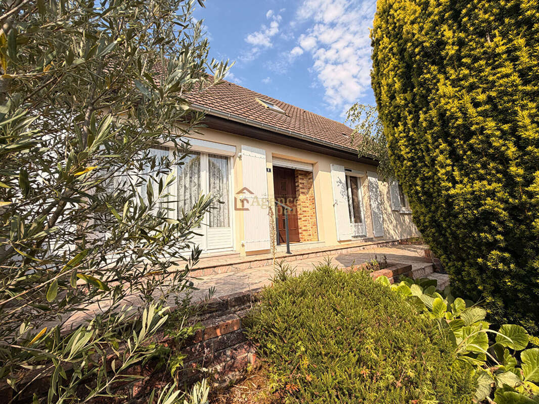 Jolie maison Ifs bourg viable de plain-pied - photo 2