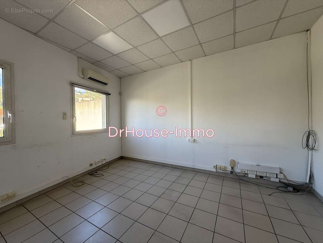 Commerce à MARSEILLE-15E