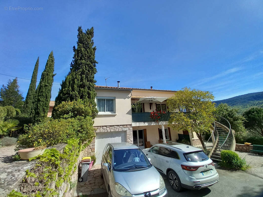 Maison à LAMALOU-LES-BAINS