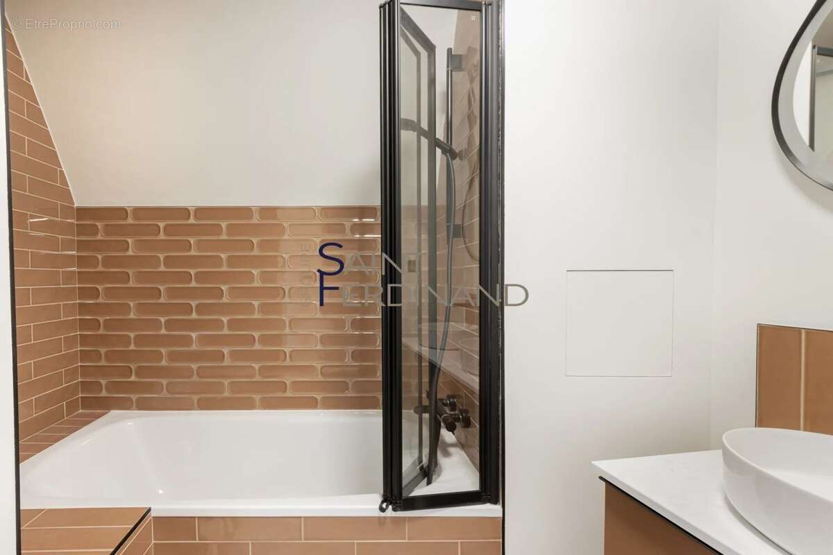 Appartement à PARIS-7E