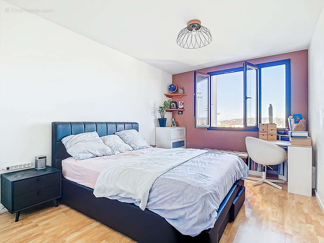 Appartement à MARSEILLE-9E