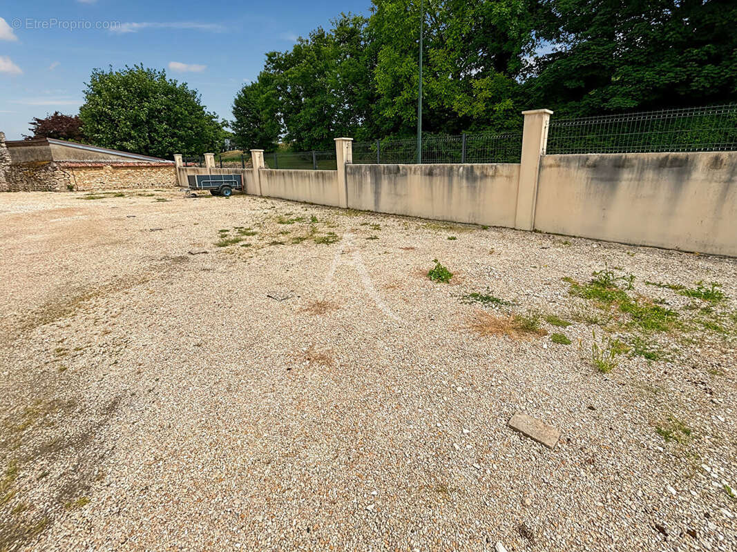 Parking à ETAMPES