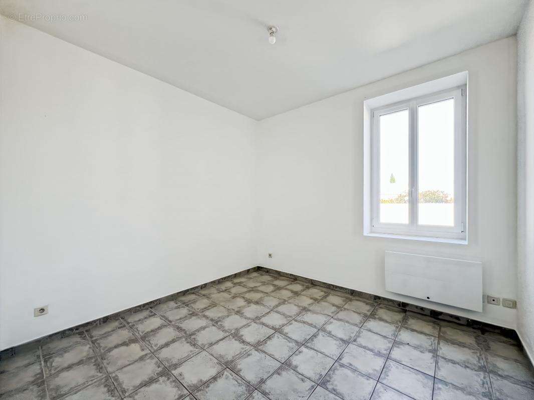 Appartement à LIVRON-SUR-DROME