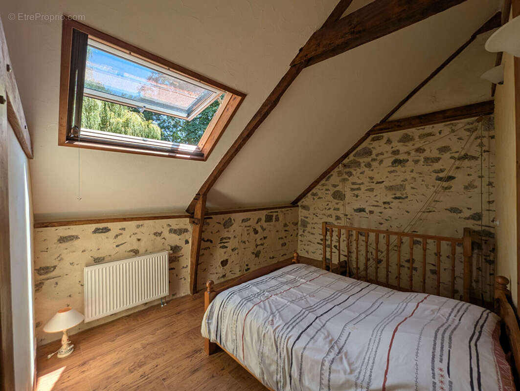 Longère en pierre à vendre au Mont-Dol  5 chambres  Dépendances  Terrain arboré de 7 000 m² - photo 12