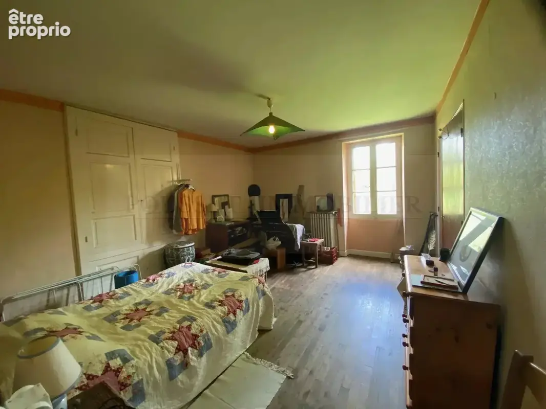 Joie propriété en pierre, comprenant une maison d’habitation, un appartement indépendant, une grande grange en pierre et dépenda - photo 10