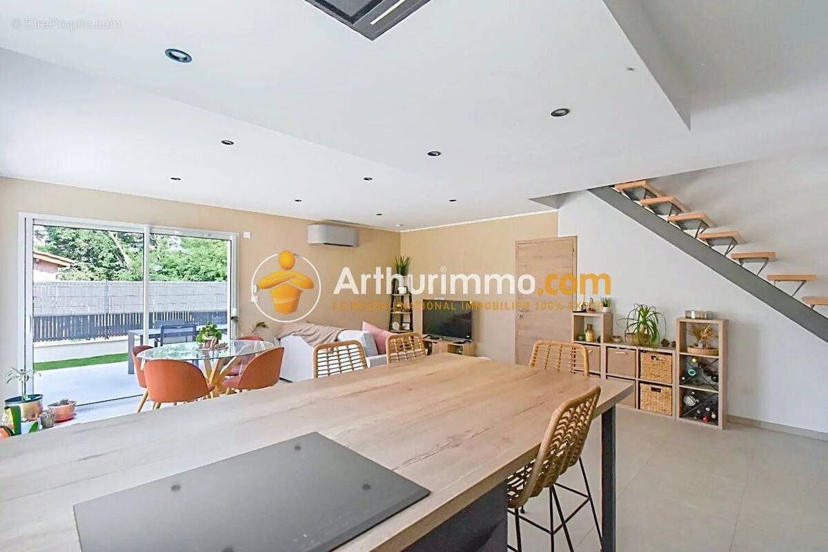 Maison à BOURGOIN-JALLIEU