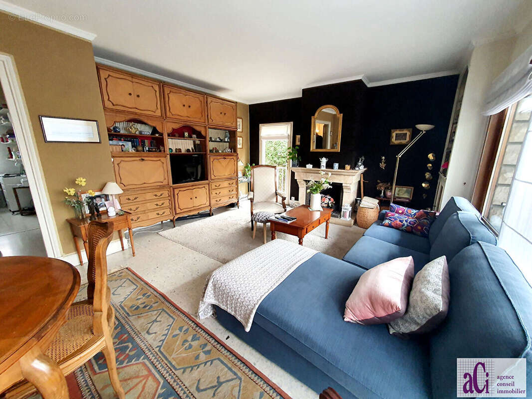 Maison à L&#039;HAY-LES-ROSES