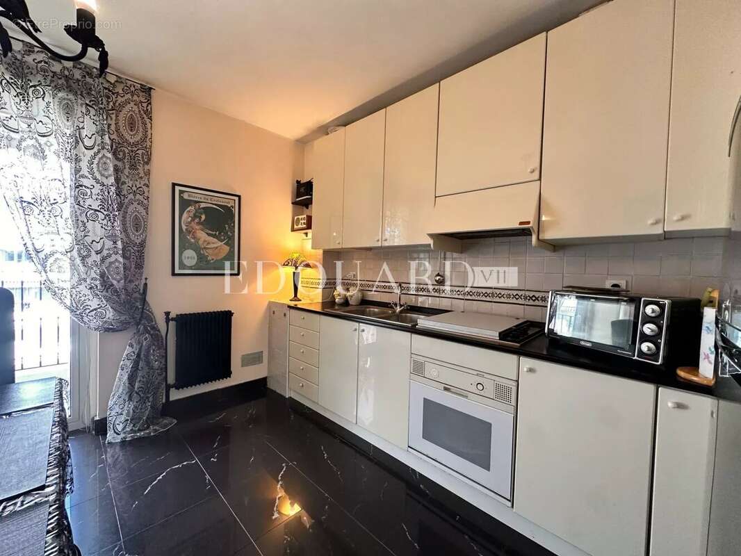 Appartement à ROQUEBRUNE-CAP-MARTIN