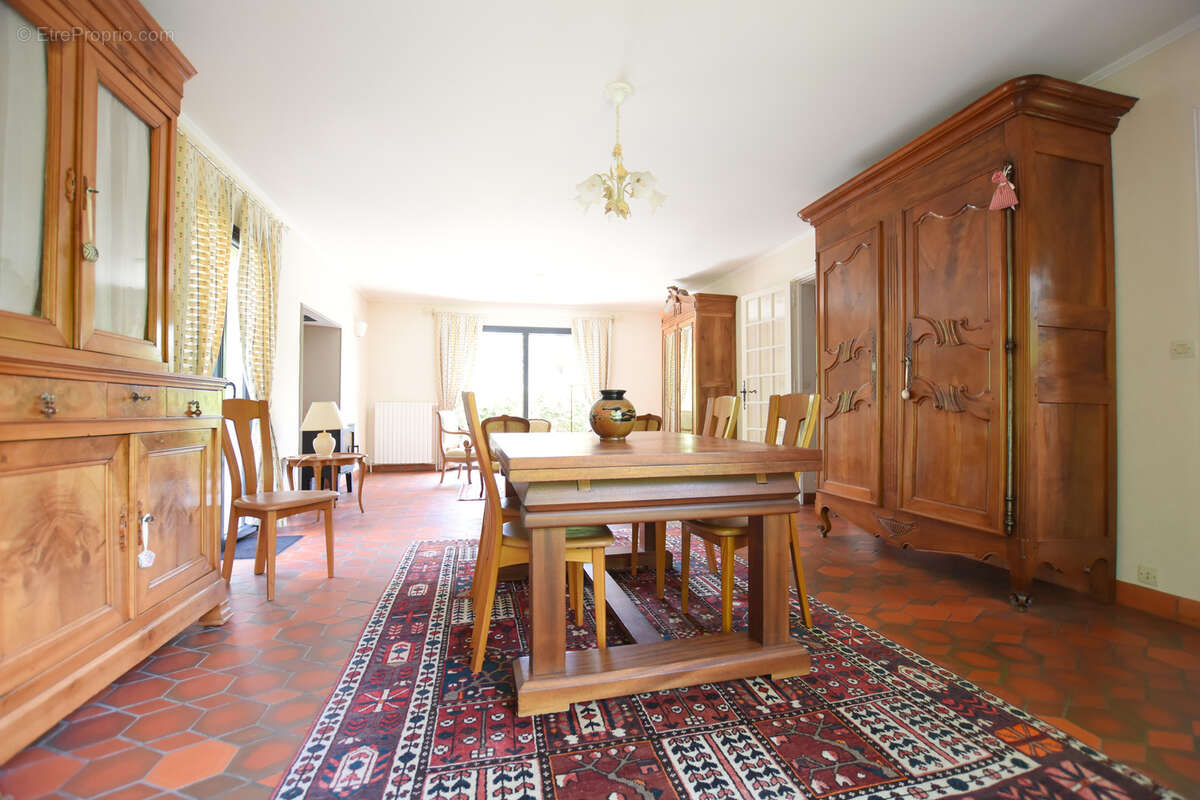 Maison à LES ESSARTS-LE-ROI