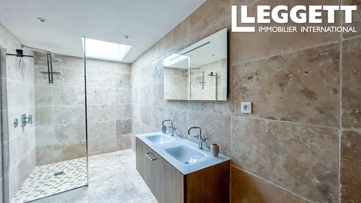 Maison à SAINT-LEON-SUR-L'ISLE