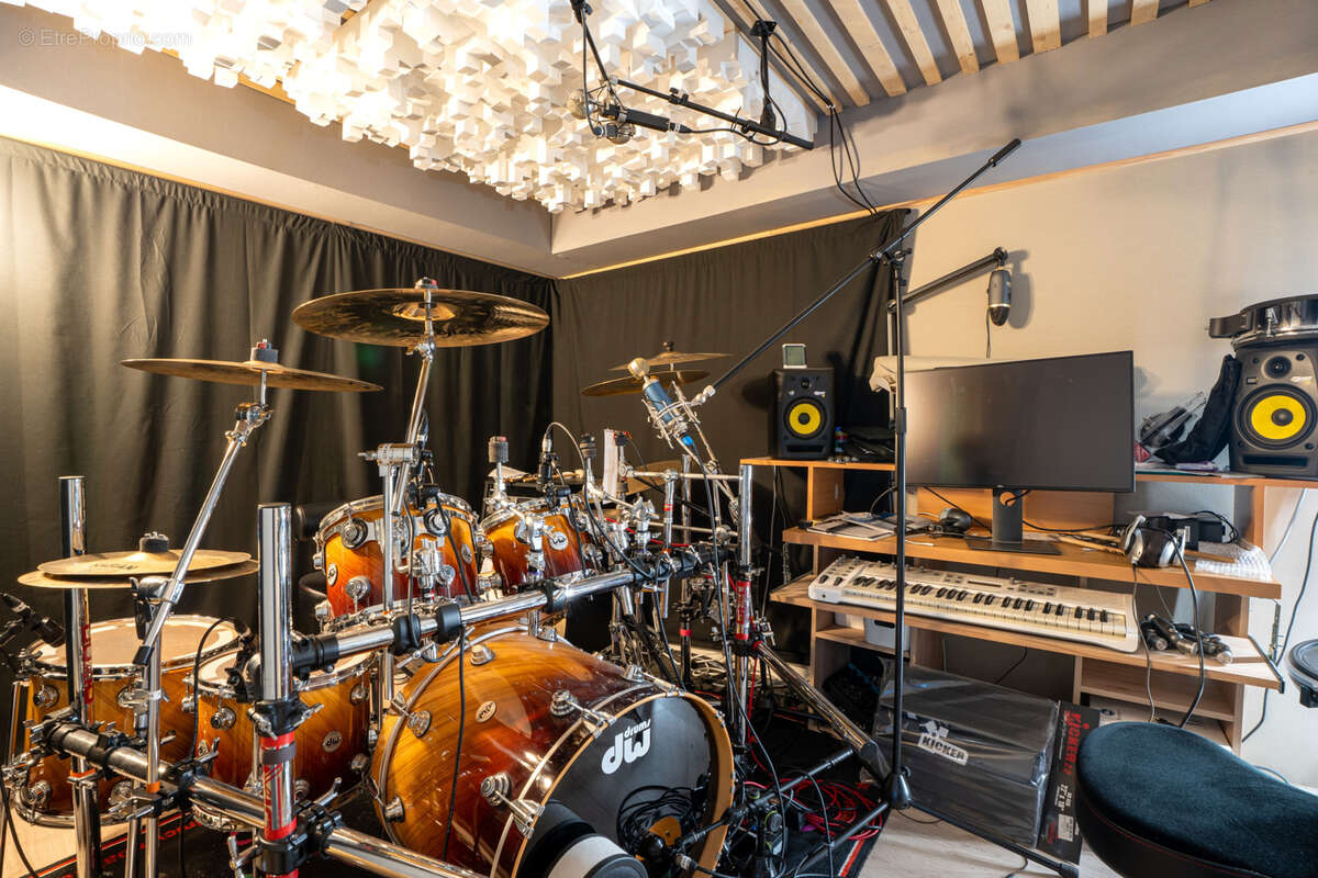 Maison à PREVESSIN-MOENS