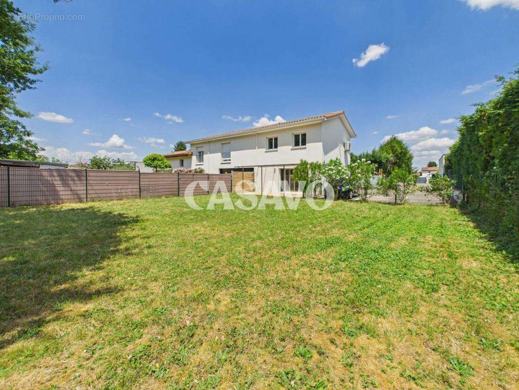 Vente Maison 4 pièces de 87m² - 69800 Saint-Priest - photo 15