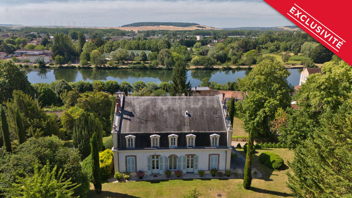 Maison à JOIGNY