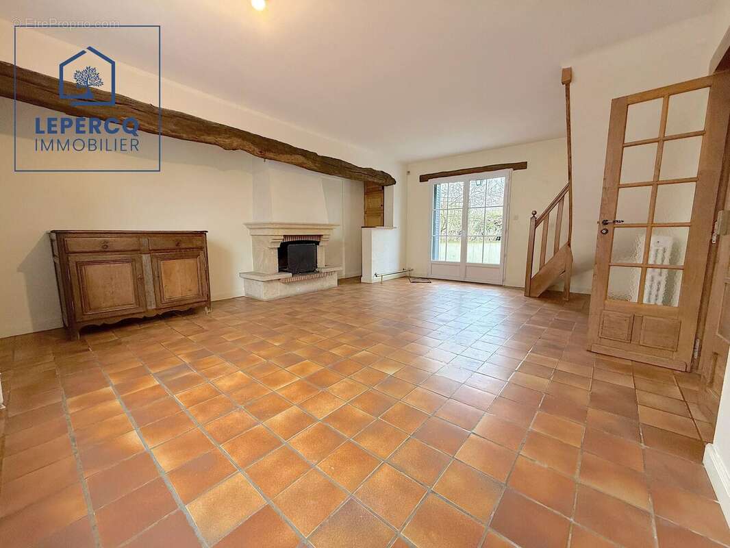 Maison à NANTEUIL-LE-HAUDOUIN