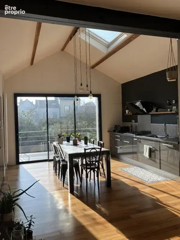 Maison à SURESNES