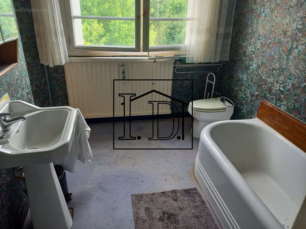 Salle de Bains/Wc 1er - Maison à LAUZUN