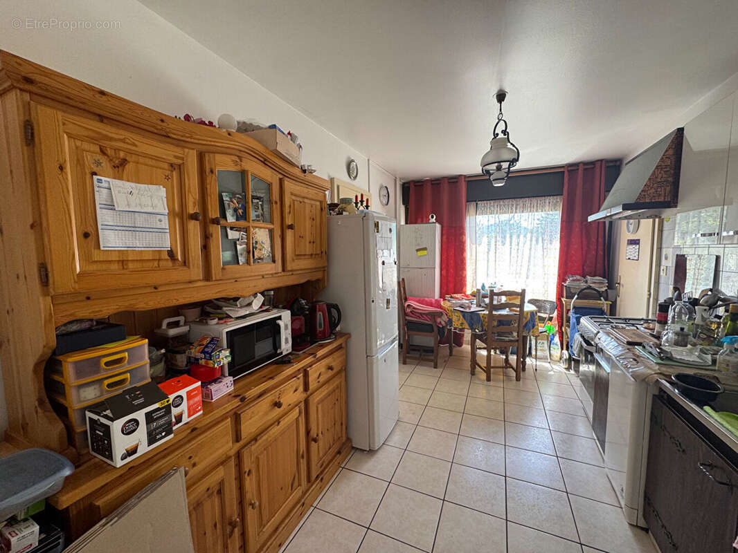 Appartement 70 m² à Annemasse  - photo 5