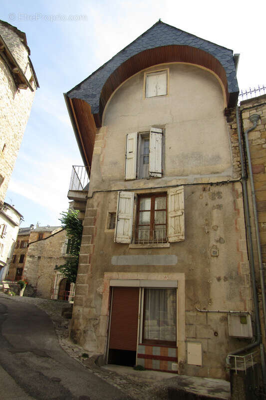Belle maison de village au coeur de la cité médiévale - photo 2