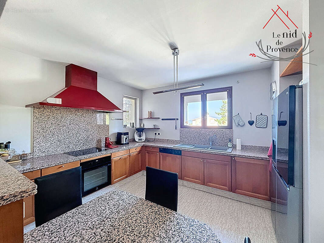 Maison à SAINT-SATURNIN-LES-AVIGNON