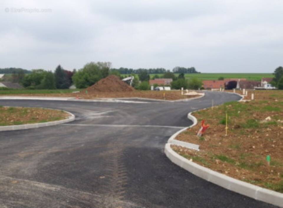 Terrain à CHAMPMOTTEUX