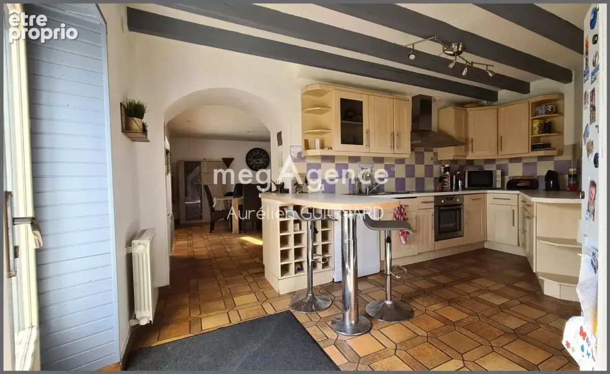 3 chambres, 1 dépendance offant un bel espace en pelouse avec une mare - photo 6