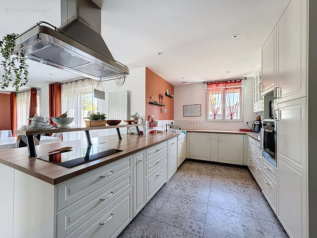 Maison à MONTIGNY-SUR-VESLE