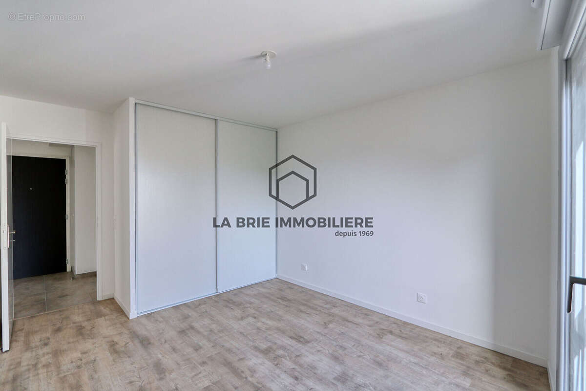 Appartement à CHENNEVIERES-SUR-MARNE