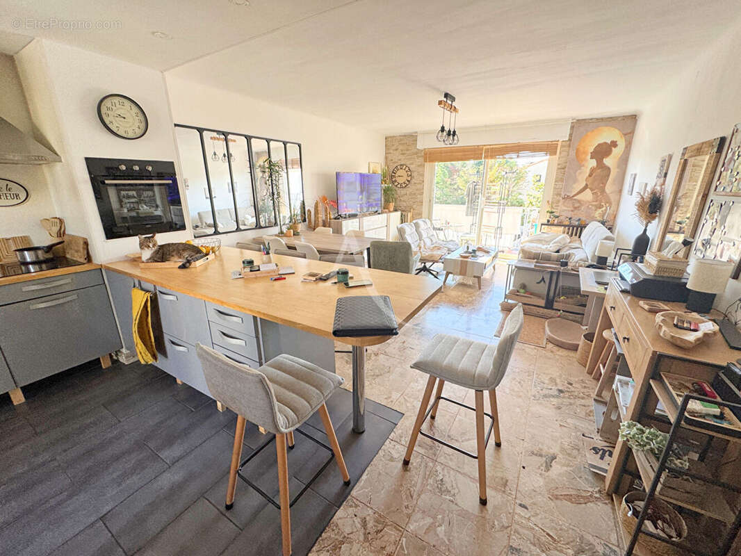 SAINT CYPRIEN VILLAGE - IMMEUBLE  - 235 m²  - Deux appartements F4 et local commercial -  Jardins et Garages - photo 11
