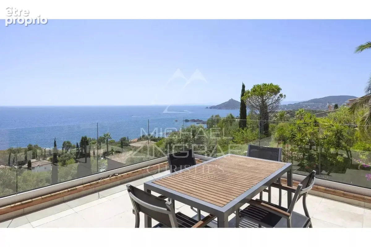Propriété rénovée avec vue mer imprenable - photo 9