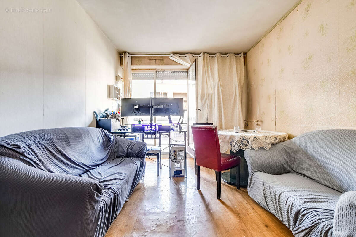 Appartement Paris 2 pièce(s) 41.5m2 - photo 2